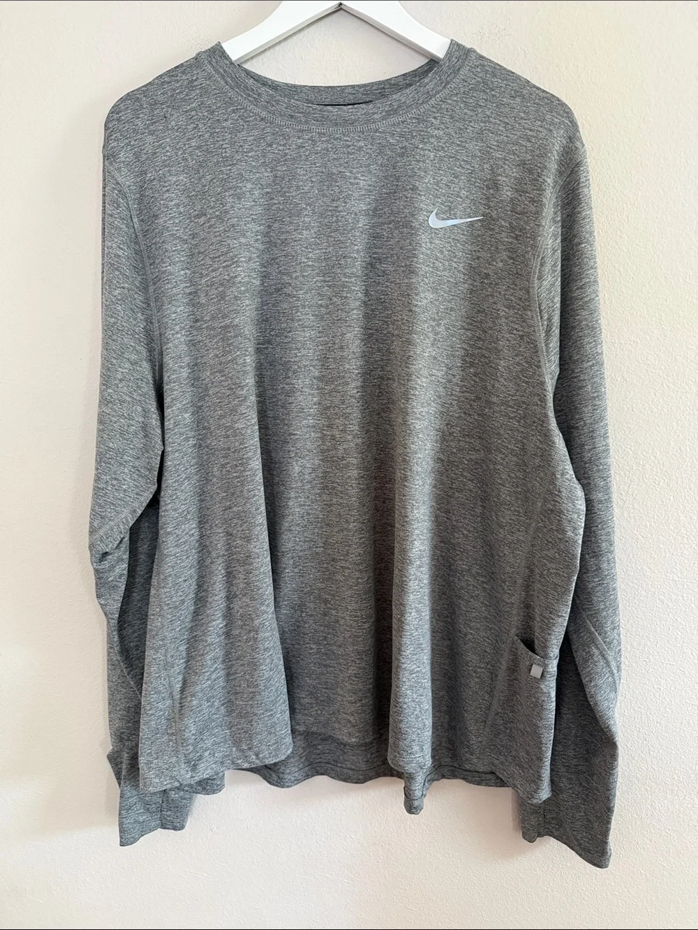 Nike Running Dri-FIT Element Crewneck Top with Thumbholes Gray 2XL [PH0881]